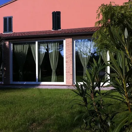 Paradisoincollina Ss Bauernhof *